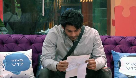 मां की चिट्ठी पढ़ खूब रोए सिद्धार्थ, असीम से माफी मांगकर लगाया गले