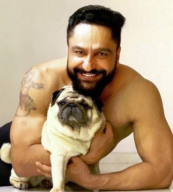 शेफाली को बूढ़ी कहने पर भड़के एक्ट्रेस के पति, पारस को कहा नाली का कीड़ा