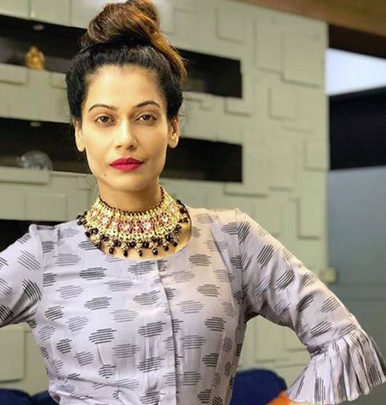 जेल में कटी पायल की रात, ठंडी जमीन पर चटाई में सोना पड़ा