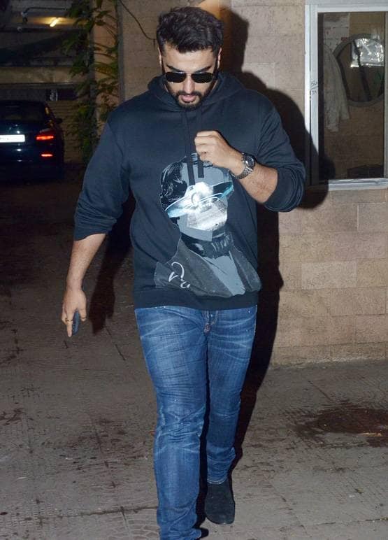 अर्जुन संग पैरेंट्स से मिलने पहुंचीं मलाइका, पार्टी में बेटा भी हुआ शामिल