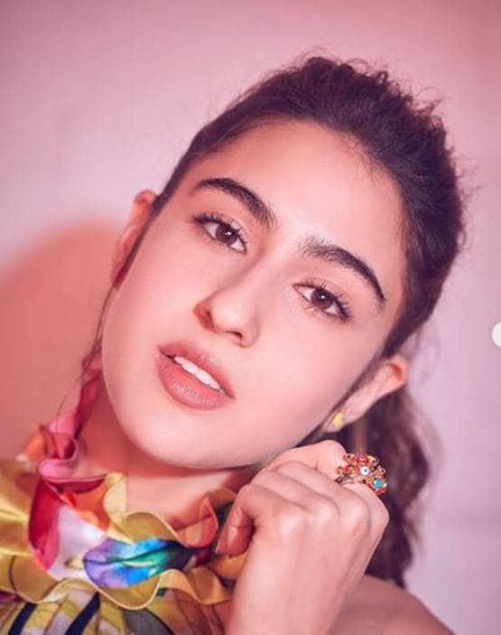 भाई को शर्टलेस देख सारा की बोलती बंद, क्रिसमस स्पेशल शूट