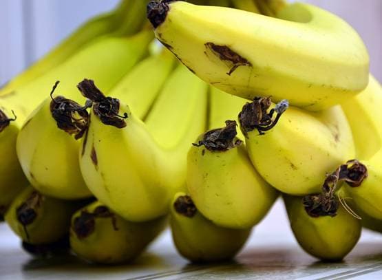 केला खाने से पहले जरूर जान लीजिए ये 10 बातें नहीं तो कर बैठेंगे गलती