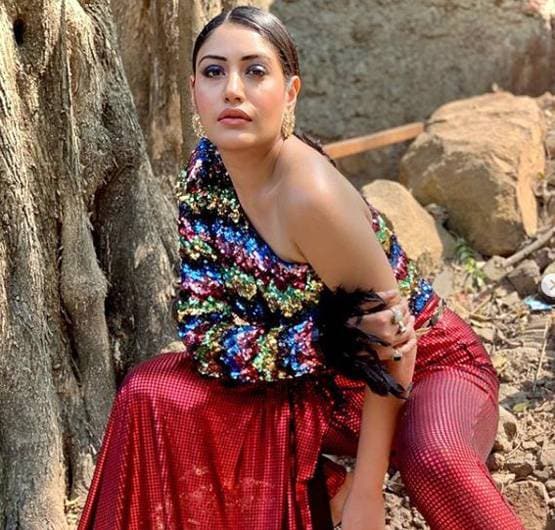 कटरीना को पीछे छोड़ हिना बनीं तीसरी सेक्सिएस्ट एशियन वुमन, नंबर 1 पर ये एक्ट्रेस