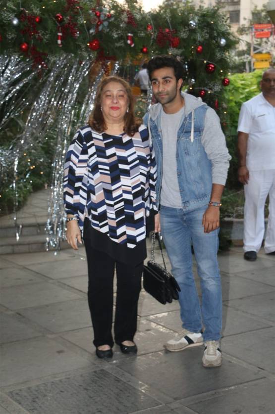 3 साल के हुए तैमूर, करीना-सैफ ने रखा बर्थडे सेलिब्रशन, पहुंचे ये सितारे