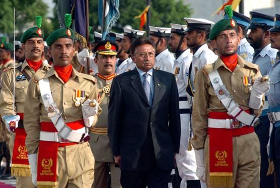 दिल्ली में पैदा हुए मुशर्रफ, PAK में ऐसे लिया था फौज में दाखिला