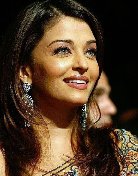 देवदास: बहता रहा खून और  'डोला रे डोला' पर नाचती रहीं ऐश्वर्या