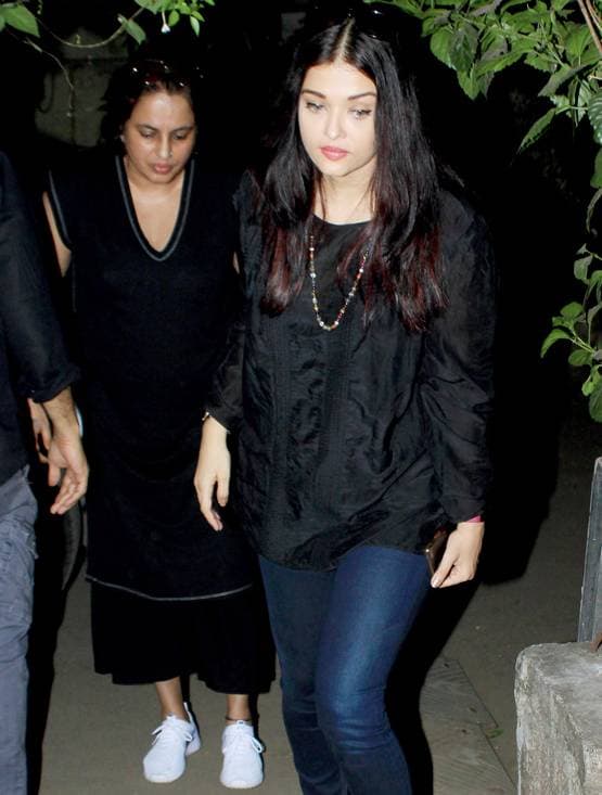 मेकअप आर्टिस्ट की प्रेयर मीट में पहुंचीं ऐश्वर्या राय-विद्या बालन, Photos