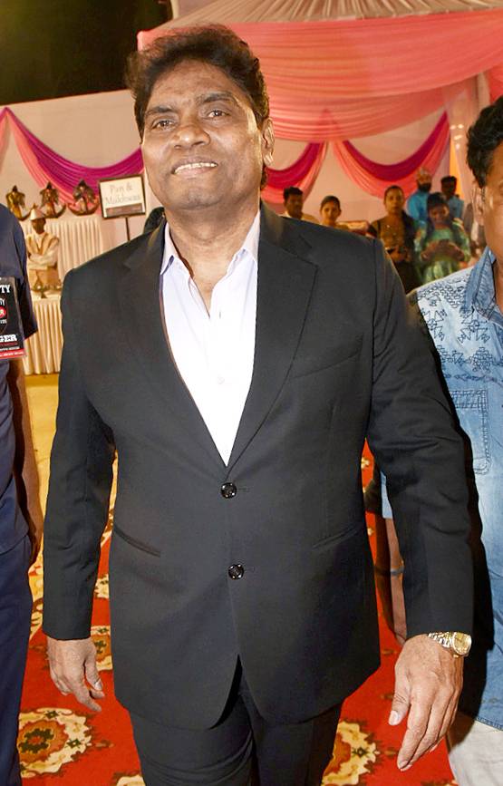 मेकअप आर्टिस्ट के बेटे की शादी में पहुंचे सलमान खान, फोटो वायरल