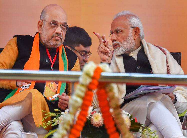 मोदी सरकार को चाहिए पैसे, 18 दिसंबर को बढ़ सकता है GST में टैक्स