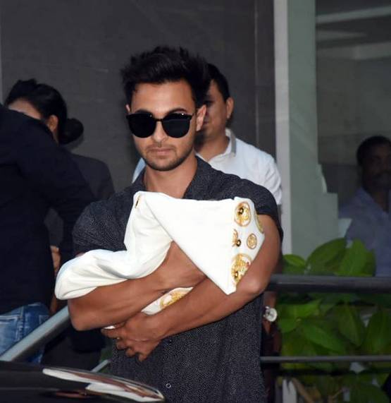 सलमान की बहन अर्पिता डिस्चार्ज, आयत के ग्रैंड वेलकम की तैयारी