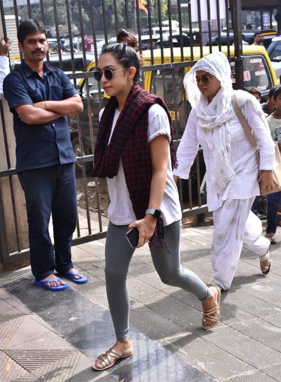 कुशल पंजाबी का अंतिम संस्कार, श्रद्धांजलि देने पहुंचे TV सितारे