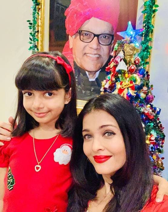 सनी लियोनी से कपूर फैमिली तक, सेलेब्स ने फैमिली संग यूं मनाया क्रिसमस