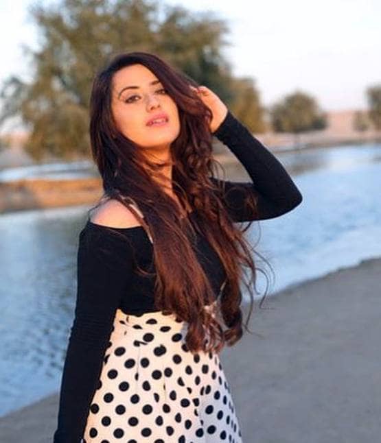 न्यू ईयर पर दुनिया घूम रहे हैं सेलेब्स, कौन-कहां मनाएगा जश्न