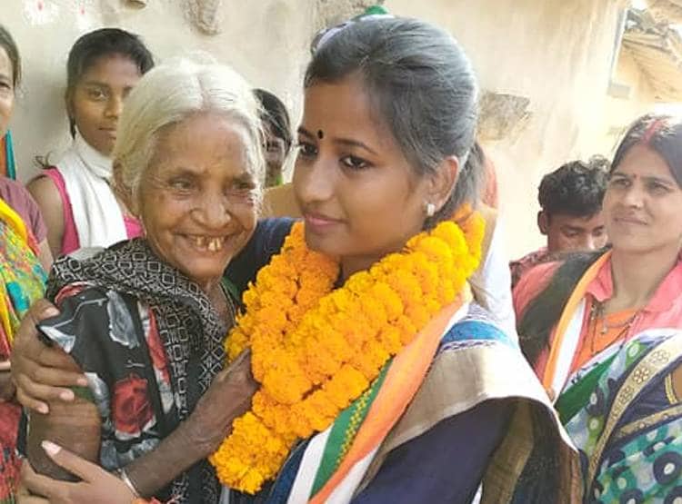 झारखंड: सबसे कम उम्र की MLA, मां तड़ीपार-पिता जेल में, फिर भी जीतीं