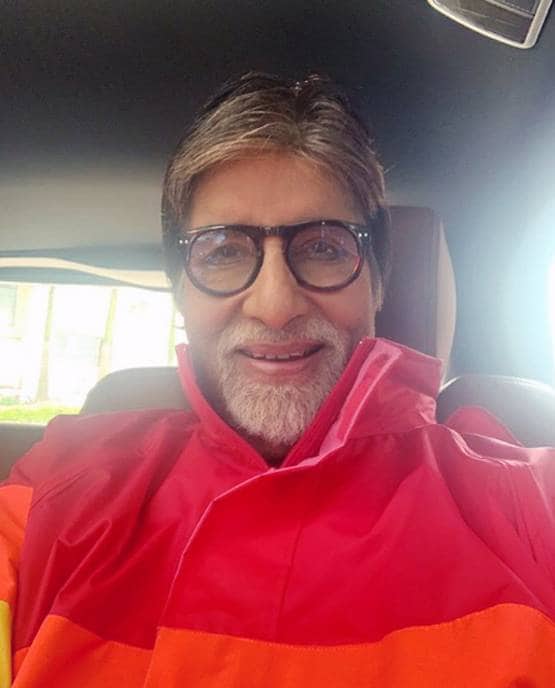 पोलैंड में पिता को मिला सम्मान देख भावुक हुए अमिताभ, शेयर की तस्वीरें