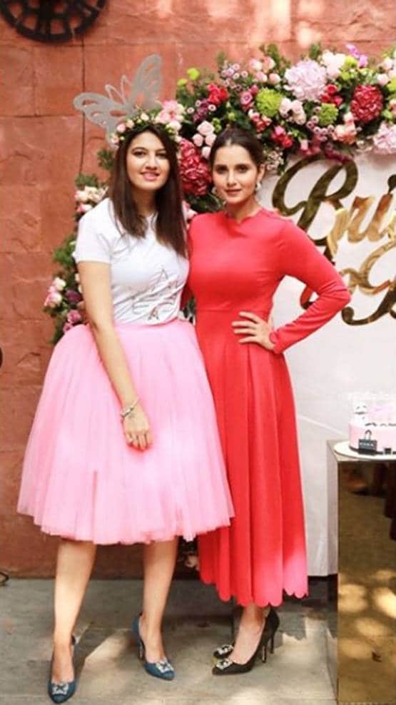 तलाक के 1 साल बाद दूसरी शादी कर रहीं सानिया की बहन, देखें मेहंदी की तस्वीरें