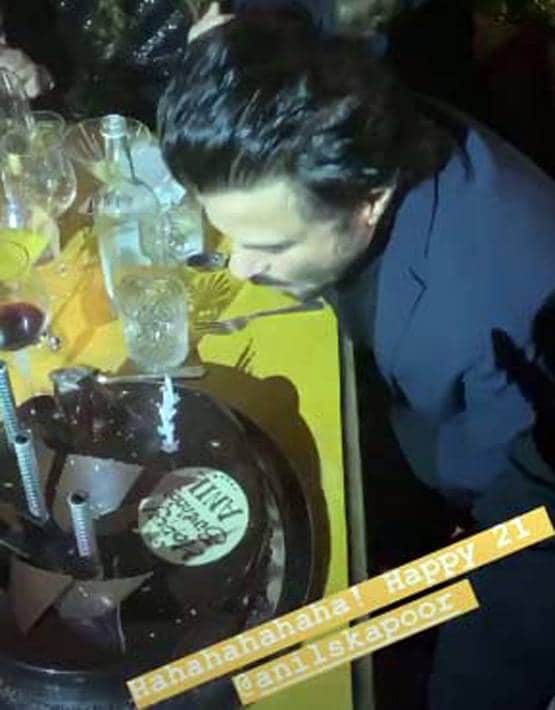 62 की उम्र में 21 के हुए अनिल कपूर, बेटी-दामाद संग लंदन में मनाया बर्थडे