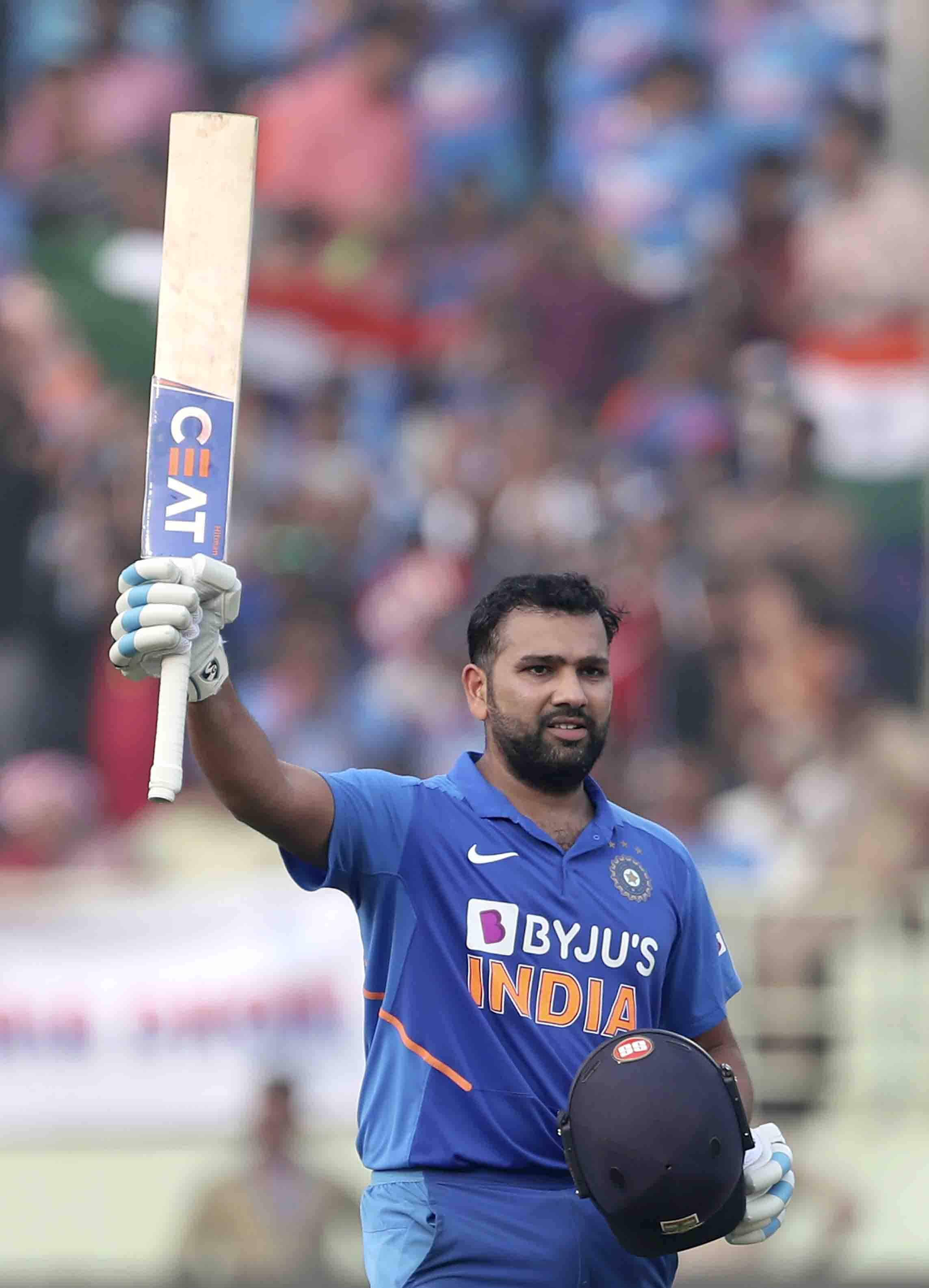 रोहित ने एक शतक से तोड़े कई रिकॉर्ड, गांगुली-वॉर्नर के क्लब में एंट्री