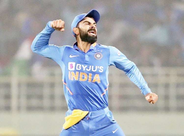 रोहित का बल्ला उगल रहा आग, खतरे में कोहली का बड़ा रिकॉर्ड