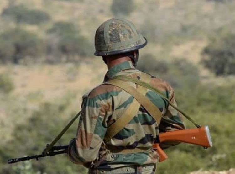 चलती कार में सेना के जवान ने पत्नी-साली को मारी गोली और फिर...