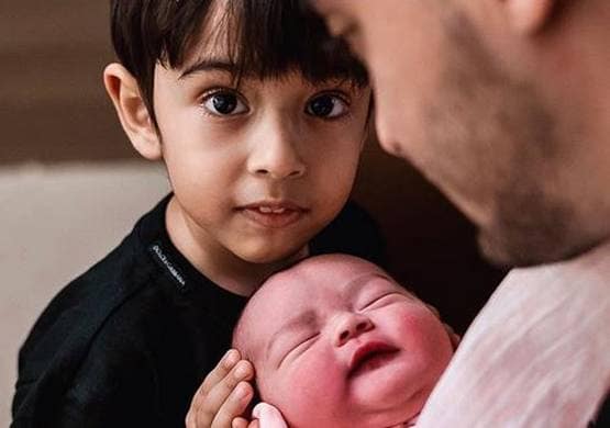 कैसी दिखती है सलमान खान की न्यूबॉर्न भांजी आयत, देखें लेटेस्ट तस्वीरें