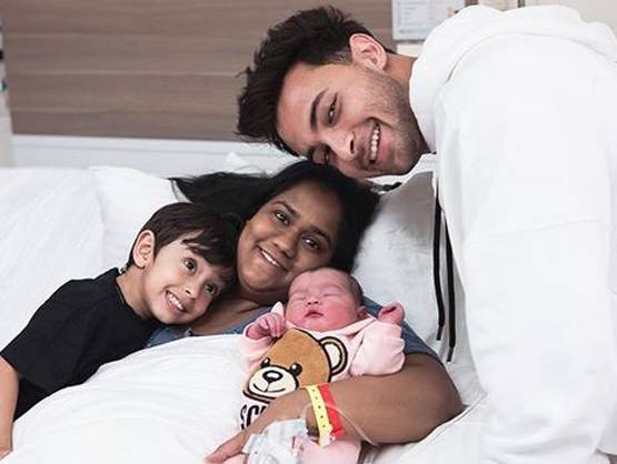 कैसी दिखती है सलमान खान की न्यूबॉर्न भांजी आयत, देखें लेटेस्ट तस्वीरें