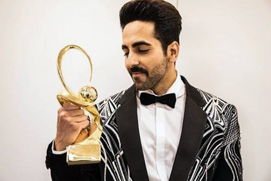 काम से लिया आयुष्मान ने ब्रेक, पत्नी ताहिरा संग एंजॉय किया रोमांटिक वेकेशन