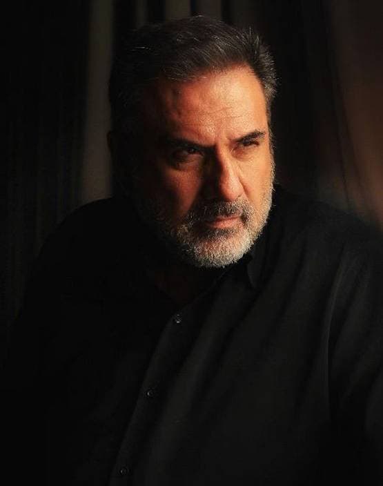 वेटर से फोटोग्राफर फिर एक्टर, ये है बोमन ईरानी के करियर की कहानी