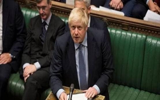 ब्रिटेन में बोरिस जॉनसन की जीत से क्यों डरे हुए हैं मुसलमान?