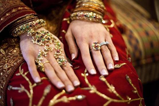 चीनी मर्दों को दुल्हन बनाने के लिए क्यों चाहिए पाकिस्तानी लड़कियां?