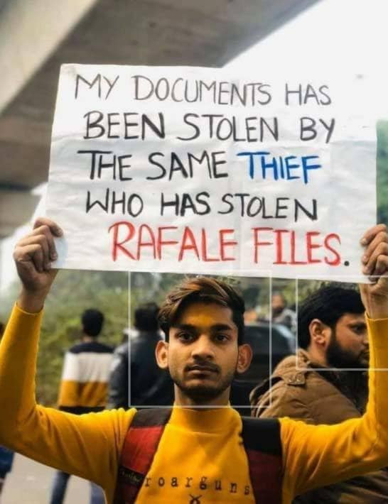 तीखे संदेशों से युवाओं ने किया CAA का विरोध कहा- हम जिंदा कौम हैं साहब