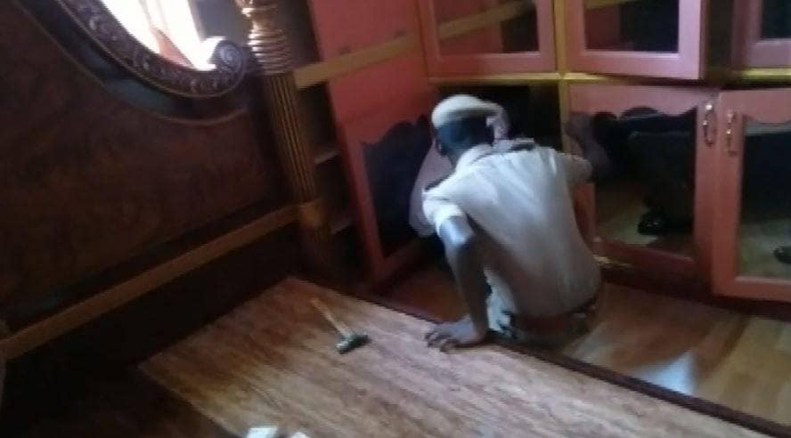 DMK के पूर्व MLA के घर छापा, सीक्रेट कमरे के संदूकों में मिला 'खजाना'