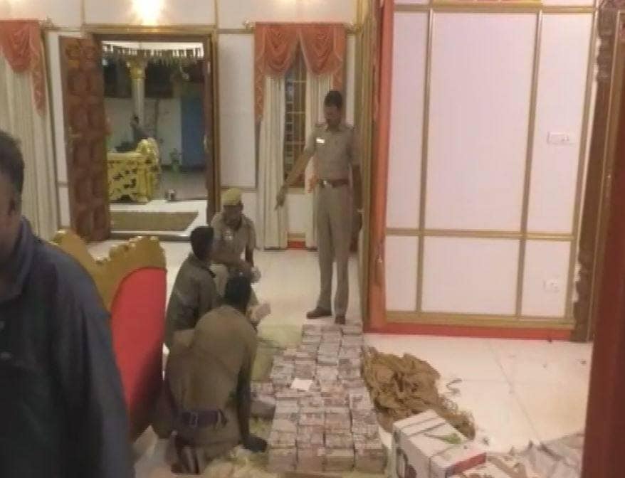 DMK के पूर्व MLA के घर छापा, सीक्रेट कमरे के संदूकों में मिला 'खजाना'