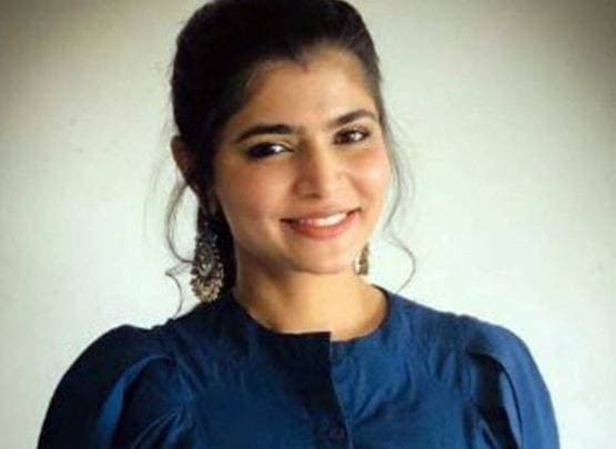 निर्देशक बोले- कंडोम लेकर चलें महिलाएं, रेपिस्ट से कॉपरेट करें