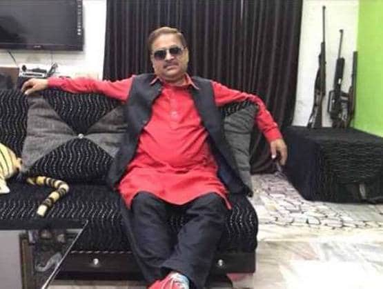 कानपुर के अन्नू अवस्थी, 10वीं में 8 बार फेल, हंसाकर की लाखों में कमाई