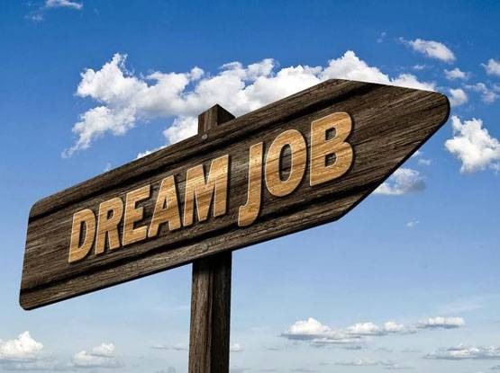 जानिए A लेटर से शुरू नाम वालों के लिए कैसा रहेगा साल 2020?