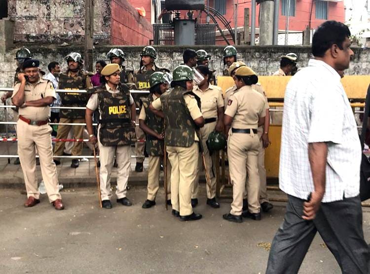 CAA पर भारत बंद, सड़क पर संग्राम, कई जगह 144, रोकी ट्रेनें