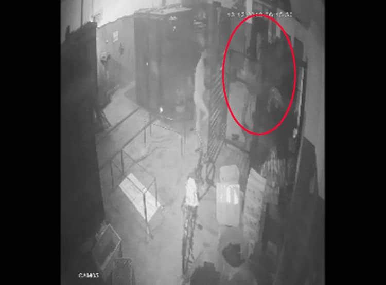 लड़के के प्राइवेट पार्ट में हवा भरने से मौत, CCTV में कैद घटना