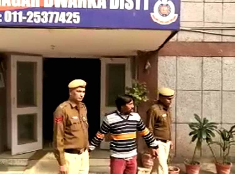 जेल से भागकर आया था पत‍ि, पत्नी से क‍िया झगड़ा तो फ‍िर पहुंचा त‍िहाड़