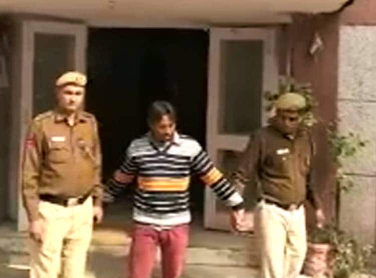 जेल से भागकर आया था पत‍ि, पत्नी से क‍िया झगड़ा तो फ‍िर पहुंचा त‍िहाड़