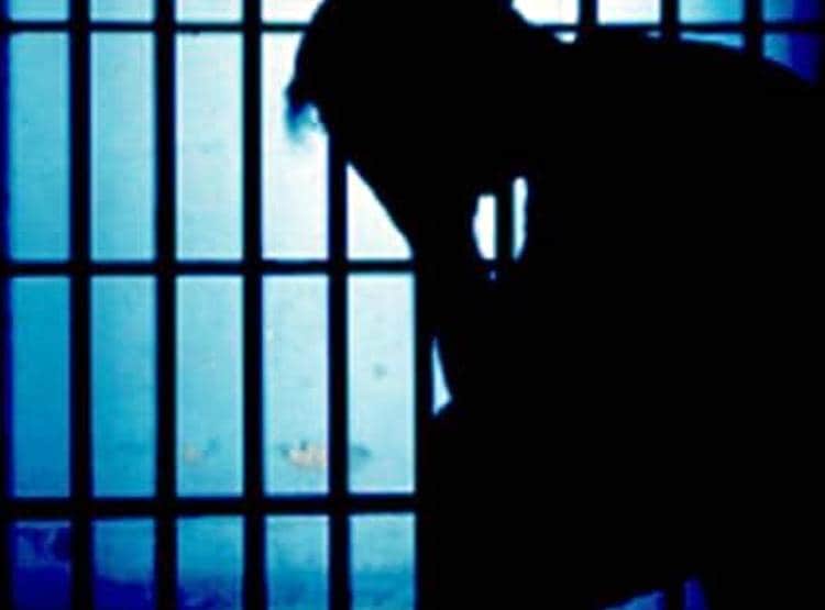 जेल से भागकर आया था पत‍ि, पत्नी से क‍िया झगड़ा तो फ‍िर पहुंचा त‍िहाड़