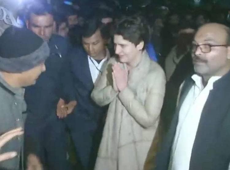 'मुझे घेरा और गला दबाया', प्रियंका ने UP पुलिस पर लगाए ये आरोप