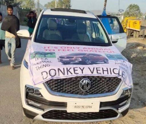 ग्राहक ने MG हेक्टर को गधे से खिंचवाया, कंपनी ने कहा- नहीं छोड़ेंगे!