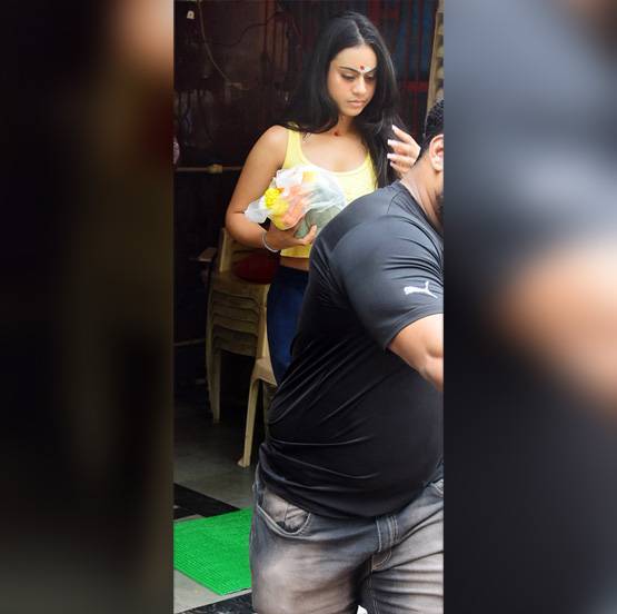 दादा की मौत के बाद न्यासा के पार्लर जाने पर मचा था बवाल, अब अजय ने दिया जवाब