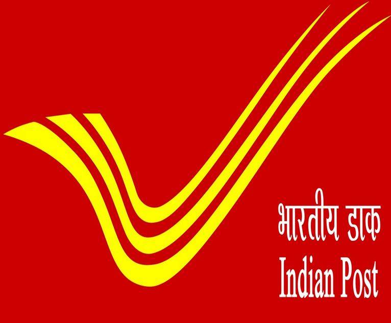 जब ओवर ब्रिज के नीचे फंस गया हवाई जहाज, वीडियो वायरल