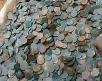 लॉटरी से जीते 7 करोड़ रुपये से खरीदी जमीन, खुदाई में भी निकला खजाना