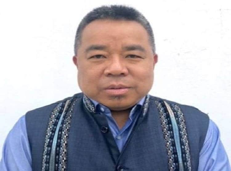 प्रैक्टिस के बीच वॉलीबॉल प्लेयर ने बच्चे को पिलाया दूध, वायरल हुई तस्वीर