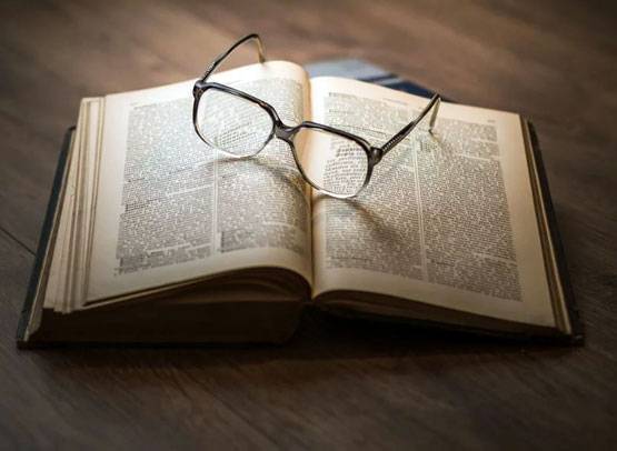 जानिए A लेटर से शुरू नाम वालों के लिए कैसा रहेगा साल 2020?