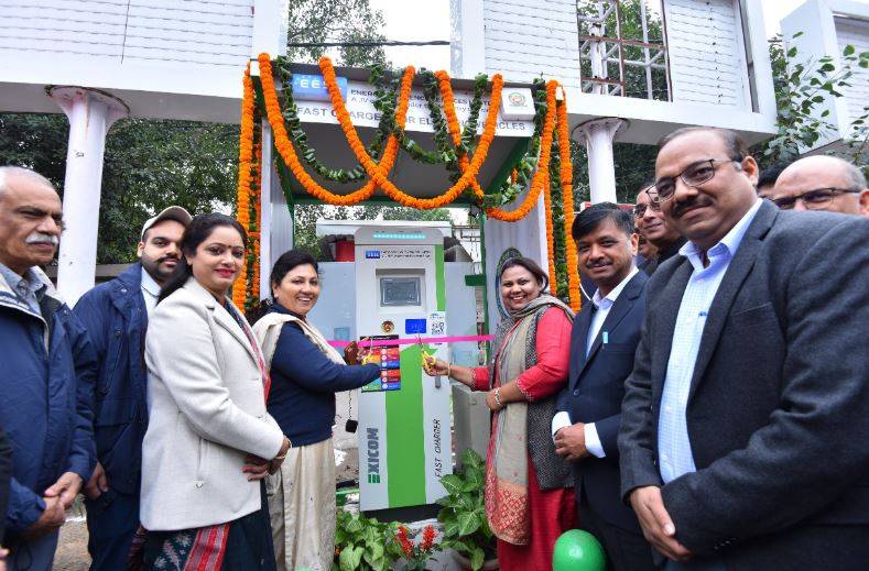 अब लें इलेक्ट्रिक कार! दिल्ली में बिछने लगा चार्जिंग स्टेशन का जाल