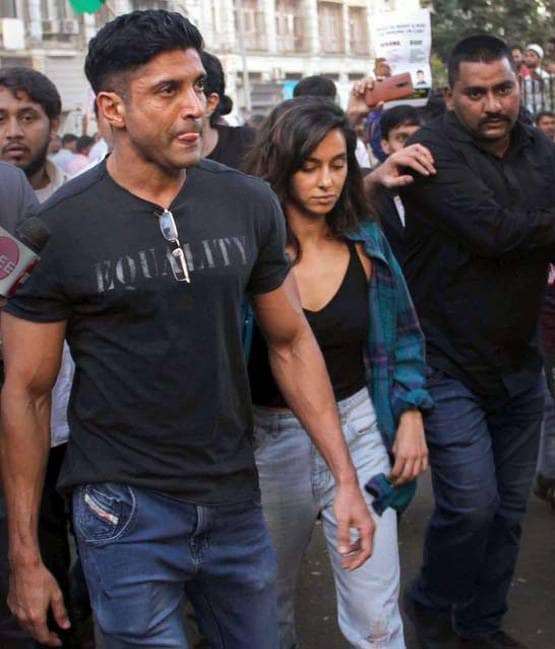 CAA और NRC के विरोध में सड़क पर 'सितारे', वापस लेने की मांग